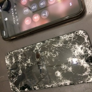 iPhone１１Pro画面修理