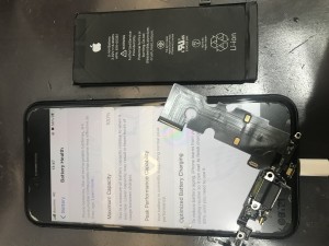 iPhone8コネクタバッテリー交換