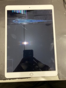 iPad Air3 液晶故障