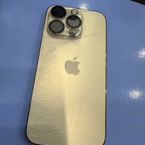 iPhoneの背面割れ修理を京都市付近でお任せください