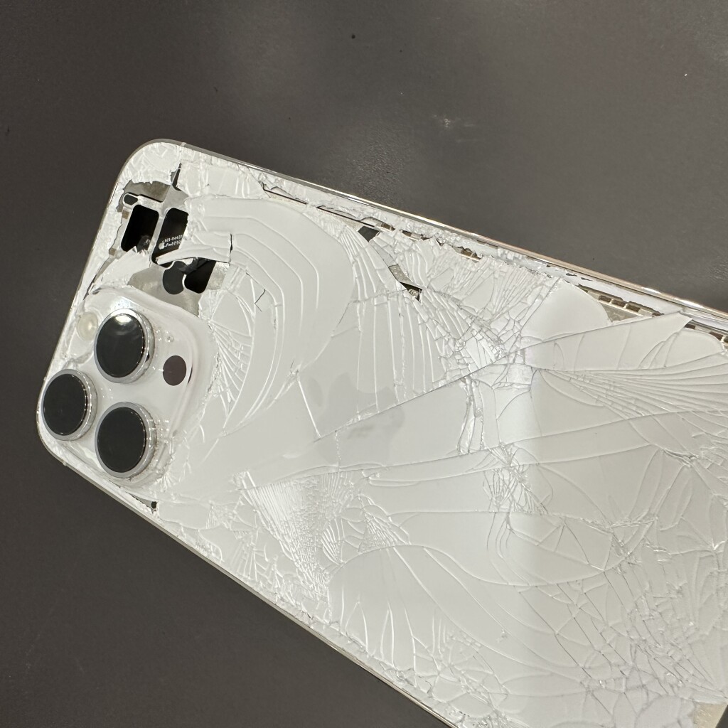 iPhone背面修理　京都市下京区　即日修理・格安修理