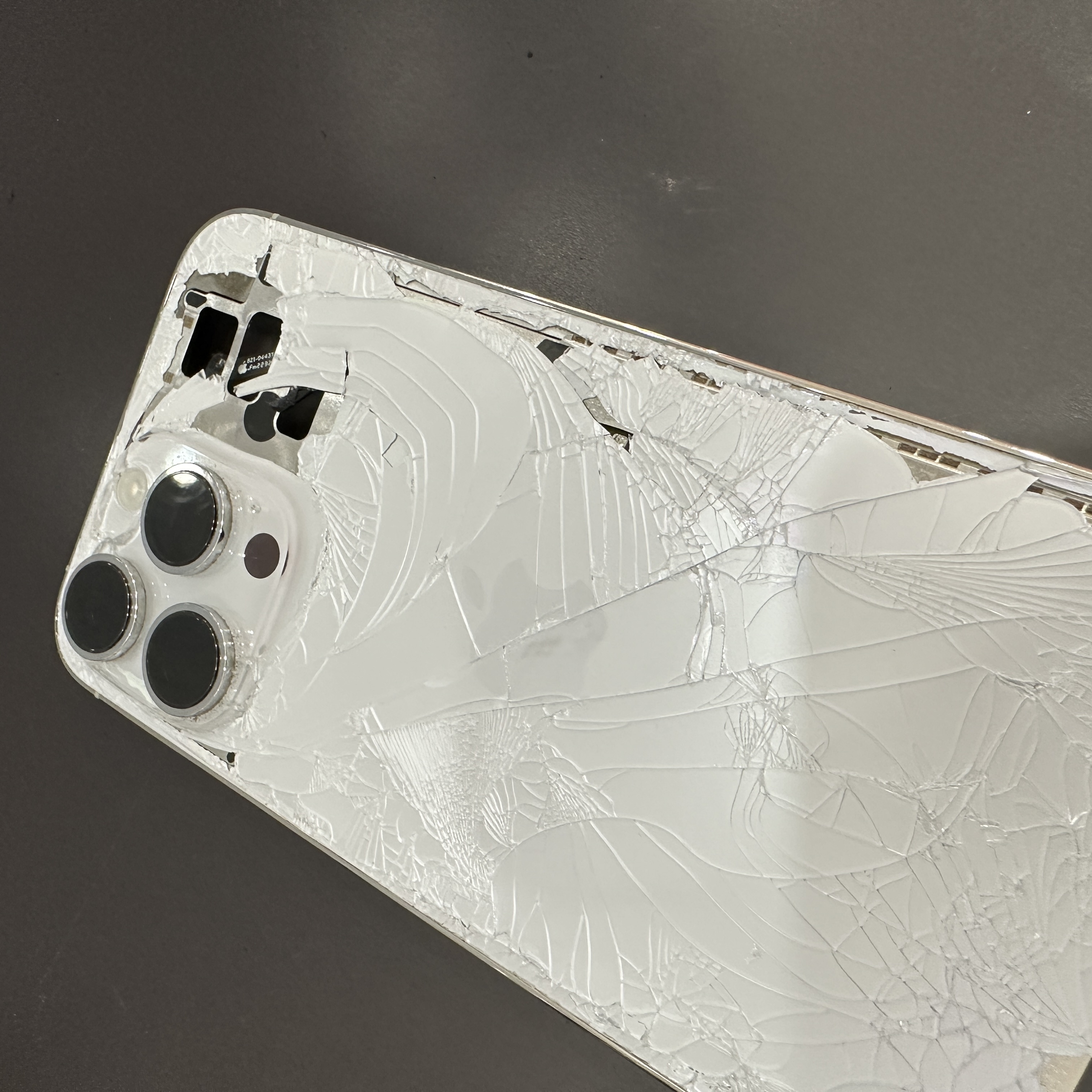 iPhone背面修理 京都市下京区 即日修理・格安修理