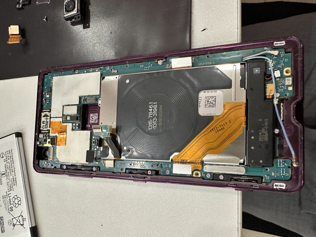 Xperia修理　伏見区　低価格修理