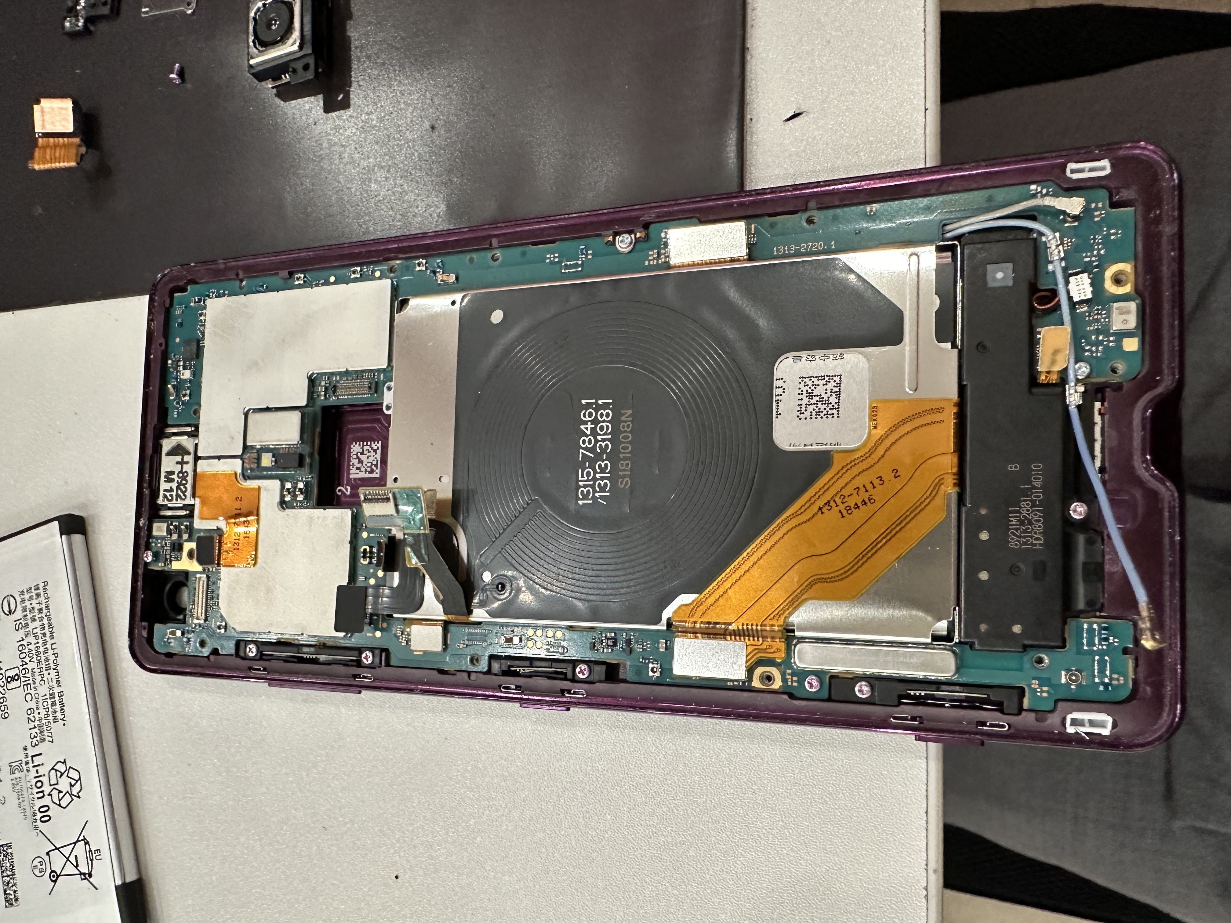 Xperia修理　伏見区　低価格修理